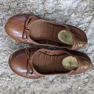 Michael Kors size9 (40) leather ballet flats w/bow
